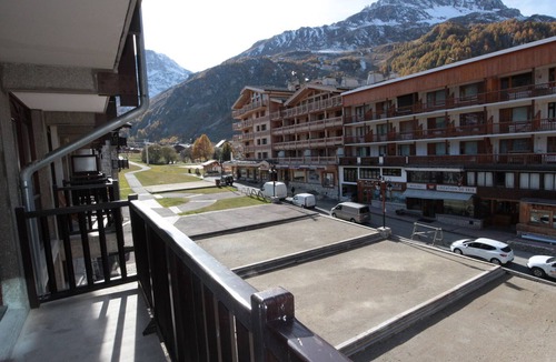 Val-d'Isere Apartment | Charming Studio with Parking, Ski-In/Ski-Out in Central Val-d'Isère