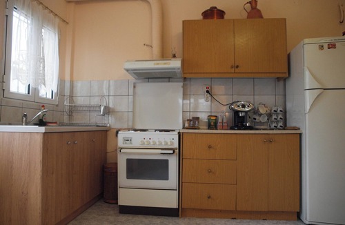 Trikala Apartment | Charming Trikala Apartment With Garden & Central Heating