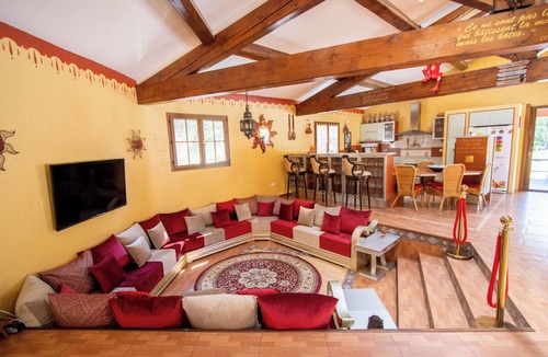 Saint-Paul-en-Foret Villa | Charming villa for up to 15 people in the Var region of France