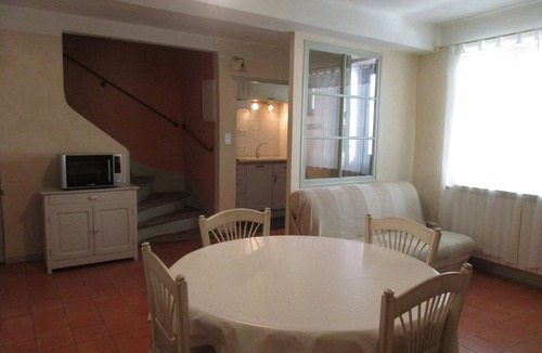 Crillon-le-Brave House | Charming village house near Bédoin, at the foot of Mont Ventoux