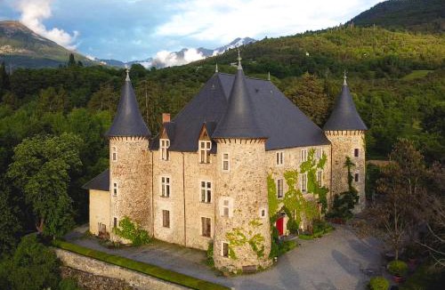 Les Sagnieres Hotel | Chateau De Picomtal