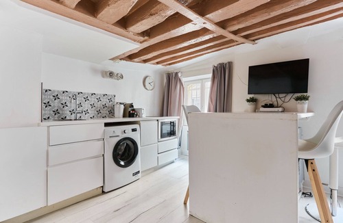 Strasbourg -Saint-Denis Apartment | Chenier Studio - Studio Apartment, Sleeps 2