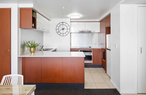 Gold Coast Apartment | Chevron Renaissance Ocean View
