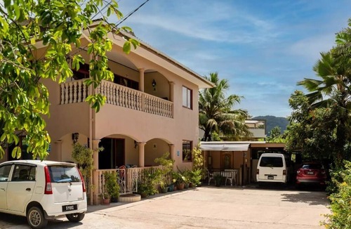 Mahe Island Apartment | Chez Benoit Self Catering- Au cap, mahe seychelles, beach garden view