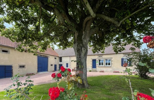 Genouillac House | Chez Mémé - Lapeyrouse