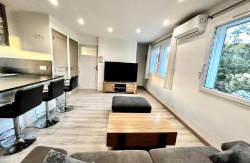 Saint-Chamas Apartment | Chez Nico - 100 m plages - clim - jardin - parking - Quartier calme
