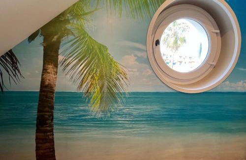 Hyeres City Centre Apartment | Chic apartment between the sea and palm trees