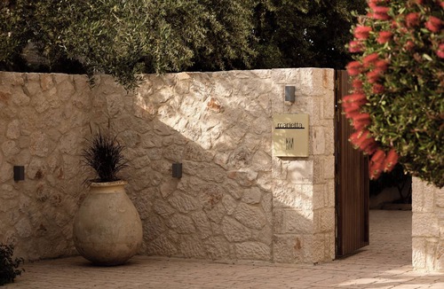 Akrotiri Villa | Cielo villas, villa Marietta, an authentic mediterranean living