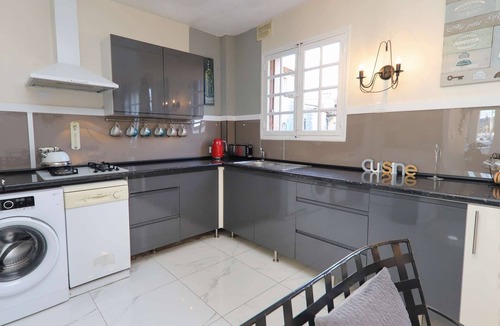 Port Grimaud Apartment | Close to the center, lovely air-conditioned apartment for 6 people
