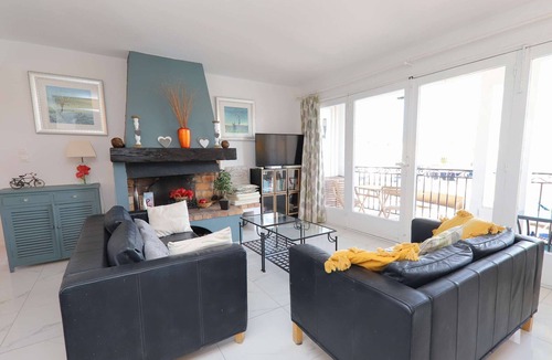 Port Grimaud Apartment | Close to the center, lovely air-conditioned apartment for 6 people