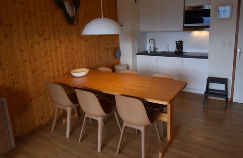 Vaujany Apartment | Cochette I Apt 5 - Three Bedroom Apartment, Sleeps 6