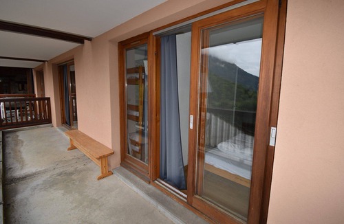 Vaujany Apartment | Cochette I Apt 5 - Three Bedroom Apartment, Sleeps 6