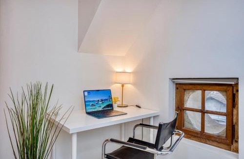 Saint-Jean-de-Gonville Apartment | COLIVING - Private Suite Bathroom - Toilet