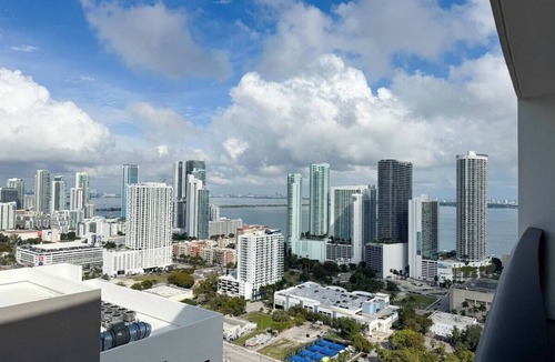 Town Square Condo | Colorful Luxury Downtown Miami Condo
