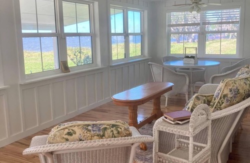 Frostproof Cottage | Come visit this Amazing Cottage on Beautiful Lake Reedy!