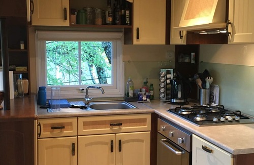 Saint-Privat-de-Champclos Cottage | Comfort cottage in a 5* Nature & Calme estate A08