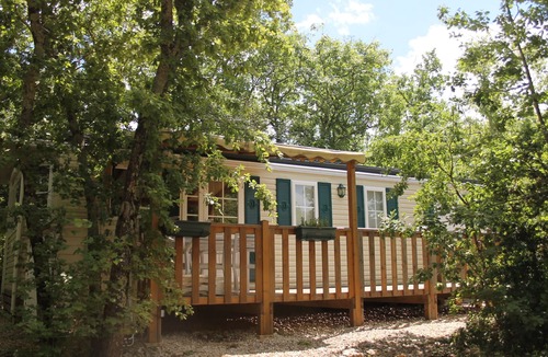 Saint-Privat-de-Champclos Cottage | Comfort cottage in a 5* Nature & Calme estate A08