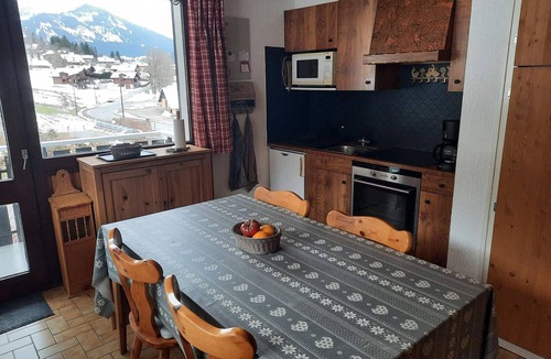 La Chapelle-d'Abondance Apartment | Comfortable two-room with balcony and parking, near ski lifts