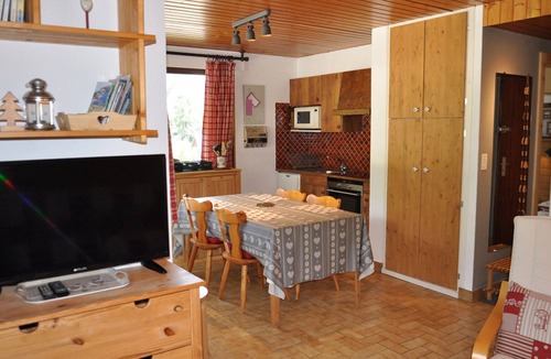 La Chapelle-d'Abondance Apartment | Comfortable two-room with balcony and parking, near ski lifts
