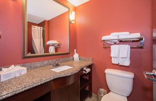 Davenport Hotel | Comfort Inn & Suites Maingate South