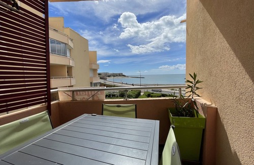 Sete Apartment | Comfortable 2-room apartment in Sète with terrace and private parking