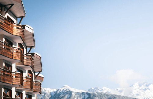 La Perriere Apartment | Comfortable 2 Rooms, Ski-In/Ski-Out, Near Shops