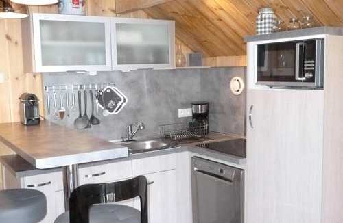 Forville Apartment | Comfortable apartment in chalet, ideal for skiers, hikers and cyclists