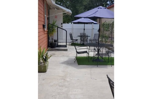 East Ybor House | Comfy & Cozy Ybor City Studio steps from 7th Ave. #5