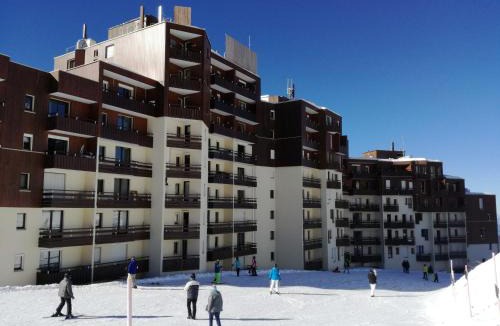 Prapoutel Apartment | Confort au pied des pistes, balcon, 5 pers, 3e étage - FR-1-557-83