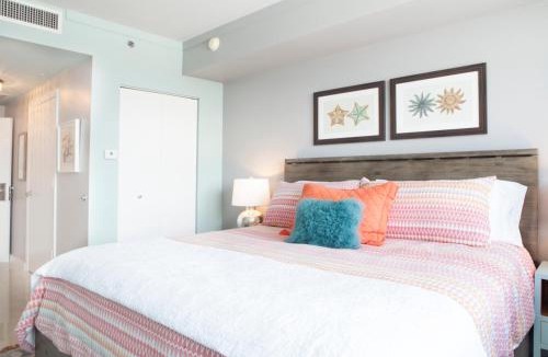 Coconut Grove Apartment | Connecting Rooms-Coconut Grove 10th Floor- Parking Included