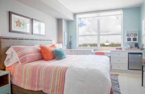 Coconut Grove Apartment | Connecting Rooms-Coconut Grove 10th Floor- Parking Included