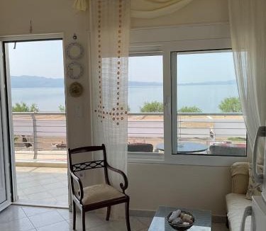 Skala Kallonis Apartment | Constantina