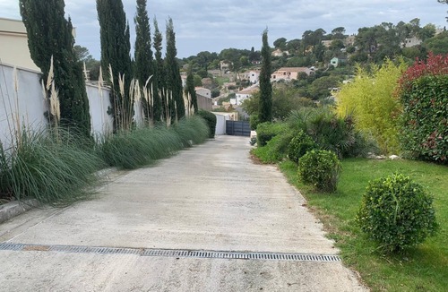 Les 3 Ponts Villa | Contemporary villa 215m2 not overlooked