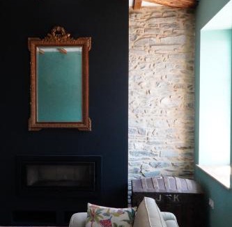 Saint-Yrieix-la-Perche Apartment | Cornanure - Characterful Studio in the Heart of the Medieval Town