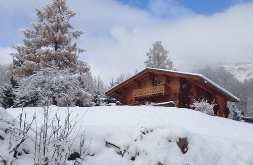 Servoz Ski Chalet | Cosy all-wood chalet, Chamonix valley, breathtaking Mont Blanc view