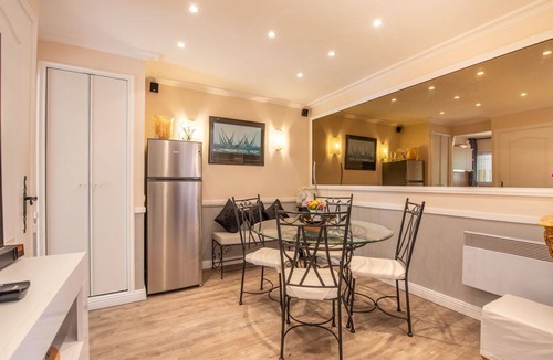 La Croix-Valmer Apartment | Cosy apartment for 4 guests with pool, WIFI, TV and terrace