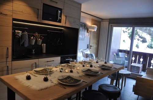 Meribel Village Apartment | COSY APARTMENT IN SKI SKI - SWIMMING POOL - SOUTH TERRACE - VILLAGE MERIBEL