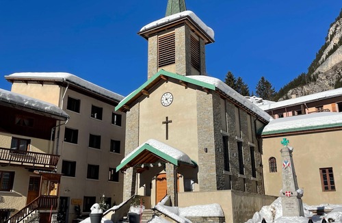 Pralognan-la-Vanoise Apartment | Cosy chalet-style apartment with pool at the foot of the slopes and panoramic vi