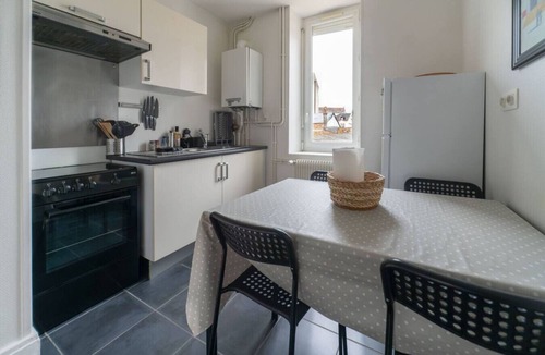 Champ-Capelet Apartment | Cosy designer apartment, free parking