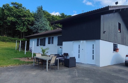 Allinges Apartment | Cosy, quiet apartment near Lake Geneva