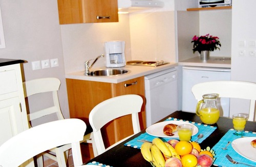 Barjac Apartment | Cosy Village Retreat in Barjac