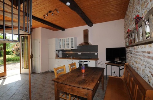 Avrilly House | coté loire