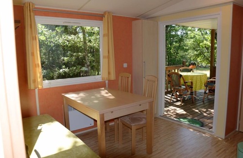 Saint-Privat-de-Champclos House | Cottage in a 5* Domain Nature & Calm