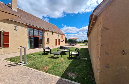 Le Magny House | Cottage 3*-6 & 14 pax, renovated 2022, near Châtre