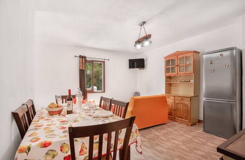 Icod de los Vinos House | Country House 'Ca Aurora' with Mountain Views, Wi-Fi and Free Parking