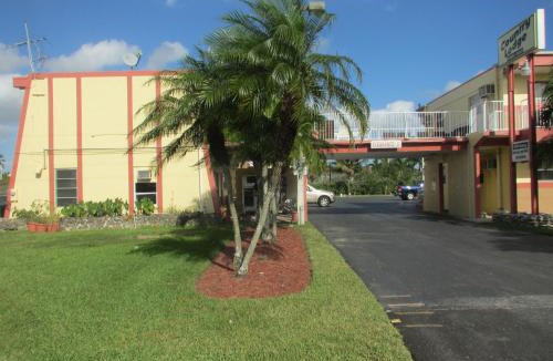 Florida City Hotel | Country Lodge