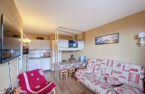 La Rosiere Apartment | Cozy 2-room apartment for 5, close to slopes, south balcony