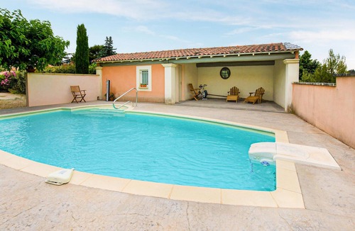 Caumont-sur-Durance Apartment | Cozy apartment in Caumont-sur-Durance