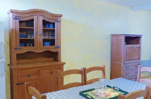 Saint-Palais Apartment | Cozy Apartment for Hiking in Huriel