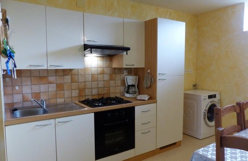 Saint-Palais Apartment | Cozy Apartment for Hiking in Huriel